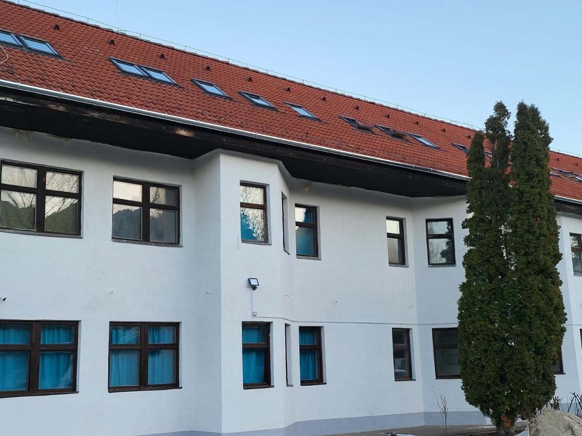 Kuelker Hostel Budapest Bagian luar foto