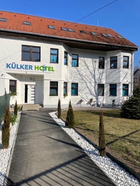 Kuelker Hostel Budapest Bagian luar foto